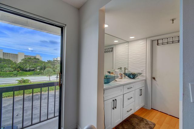 300 Golfview Road 407, North Palm Beach, FL 33408