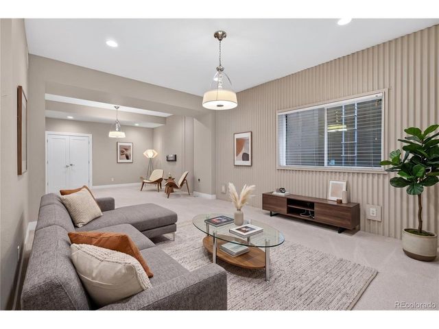 1622 W 67th Ave, Denver, CO 80221
