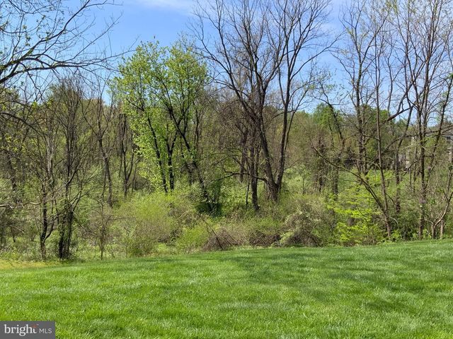 133 NEEDLEWOOD DRIVE, Harrisburg, PA 17112