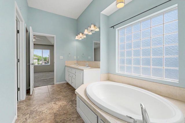 606 E Woodstone Ct, Andover, KS 67002