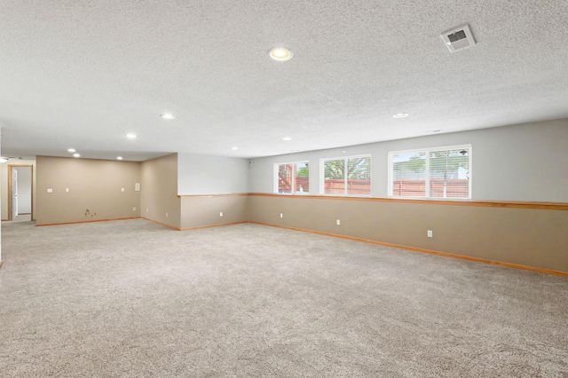 606 E Woodstone Ct, Andover, KS 67002