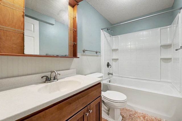 606 E Woodstone Ct, Andover, KS 67002
