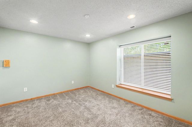 606 E Woodstone Ct, Andover, KS 67002