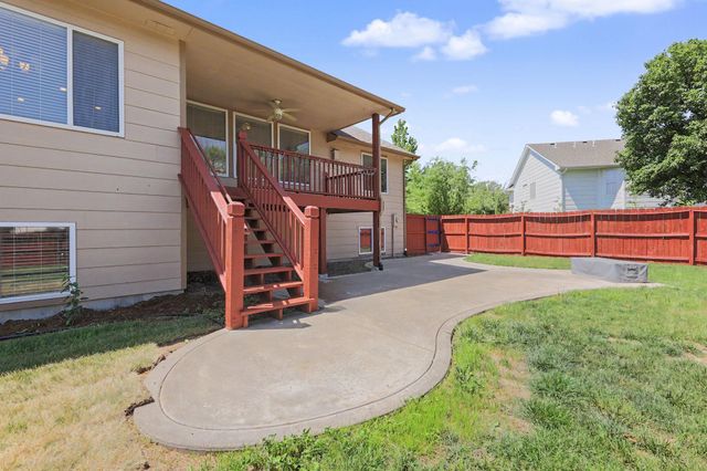 606 E Woodstone Ct, Andover, KS 67002