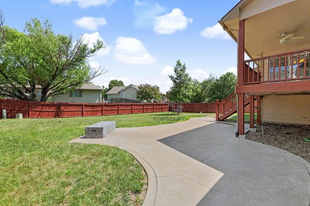 606 E Woodstone Ct, Andover, KS 67002