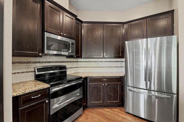 606 E Woodstone Ct, Andover, KS 67002
