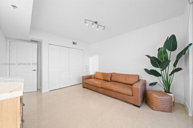2641 N Flamingo Rd 1006N, Sunrise, FL 33323