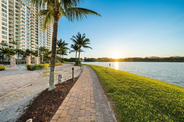2641 N Flamingo Rd 1006N, Sunrise, FL 33323