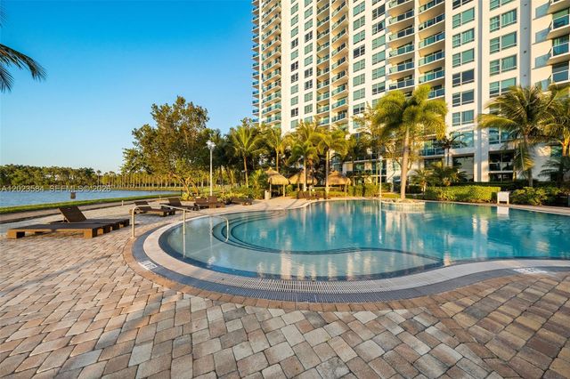 2641 N Flamingo Rd 1006N, Sunrise, FL 33323