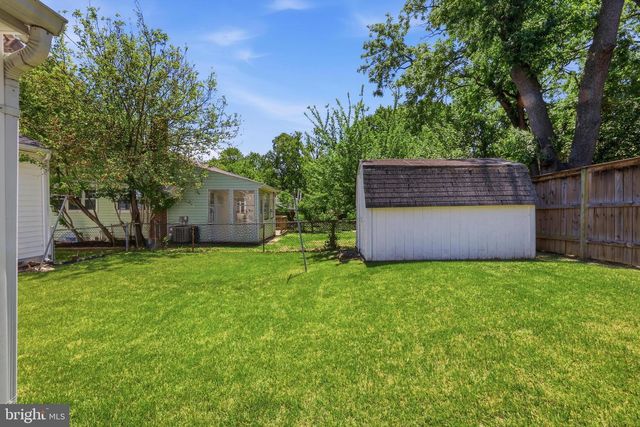 4906 41ST PL, Hyattsville, MD 20781