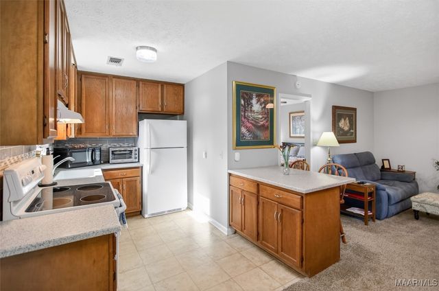 2792 Jasmine Hill Road, Wetumpka, AL 36093