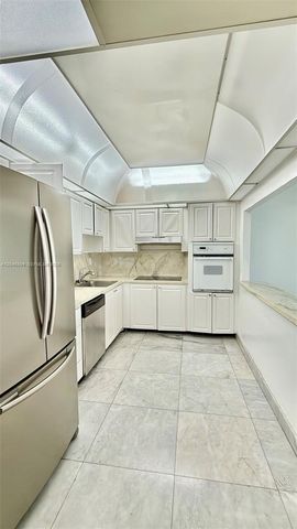 19380 Collins Avenue 1423, Sunny Isles Beach, FL 33160