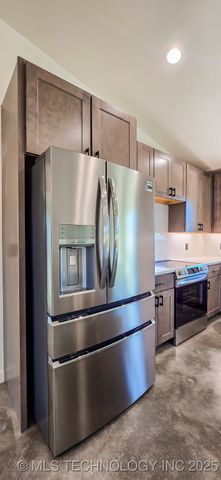 84 Reagan Drive, Eufaula, OK 74432