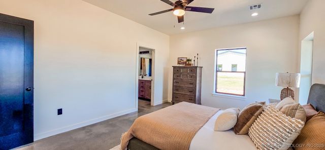 84 Reagan Drive, Eufaula, OK 74432