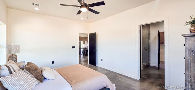 84 Reagan Drive, Eufaula, OK 74432