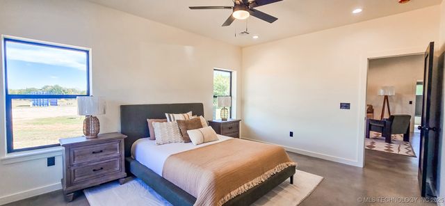 84 Reagan Drive, Eufaula, OK 74432