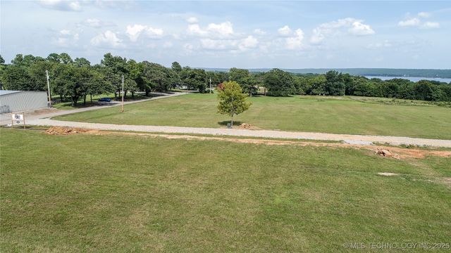 84 Reagan Drive, Eufaula, OK 74432