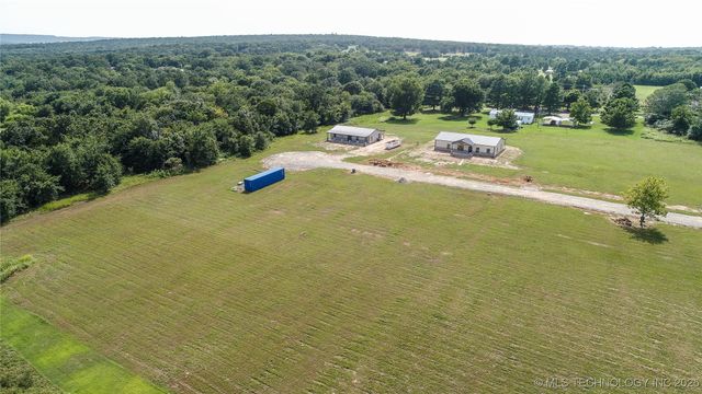 84 Reagan Drive, Eufaula, OK 74432