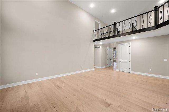24021 Sawgrass Drive, Macomb, MI 48042
