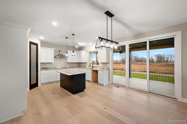 24021 Sawgrass Drive, Macomb, MI 48042