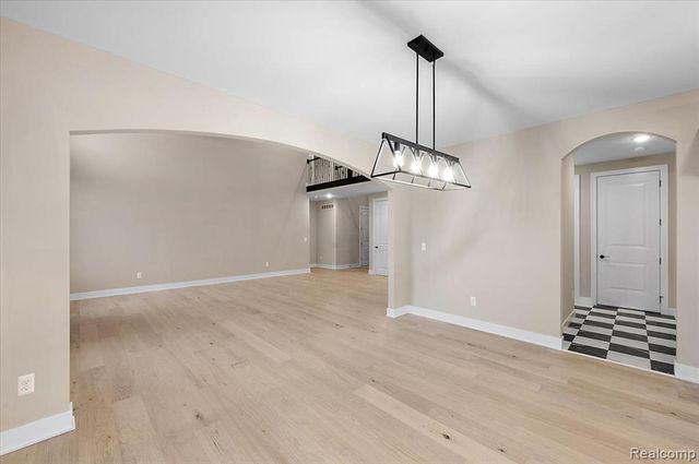 24021 Sawgrass Drive, Macomb, MI 48042