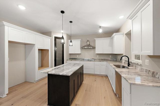 24021 Sawgrass Drive, Macomb, MI 48042