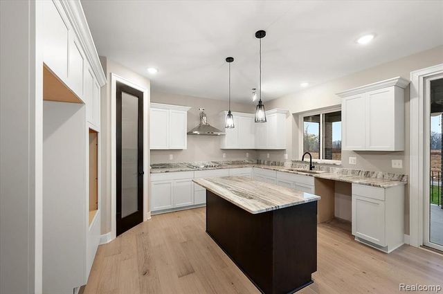 24021 Sawgrass Drive, Macomb, MI 48042