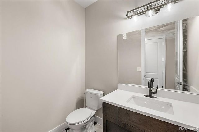 24021 Sawgrass Drive, Macomb, MI 48042