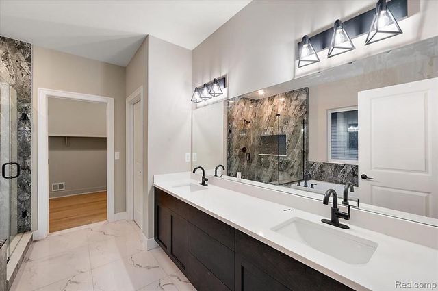 24021 Sawgrass Drive, Macomb, MI 48042