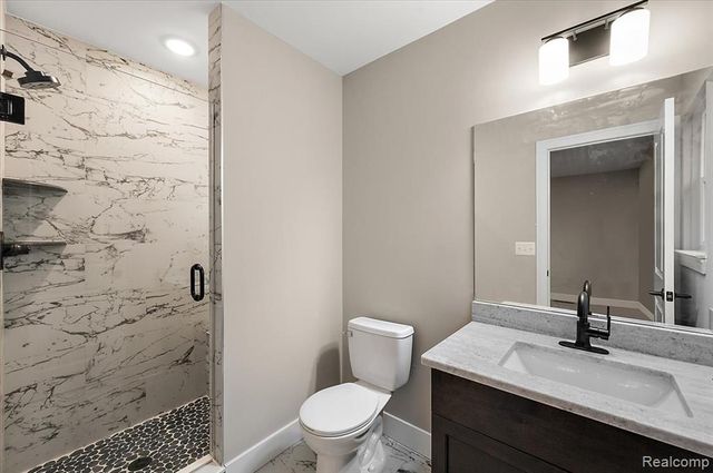24021 Sawgrass Drive, Macomb, MI 48042