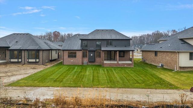 24021 Sawgrass Drive, Macomb, MI 48042
