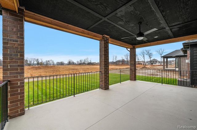 24021 Sawgrass Drive, Macomb, MI 48042