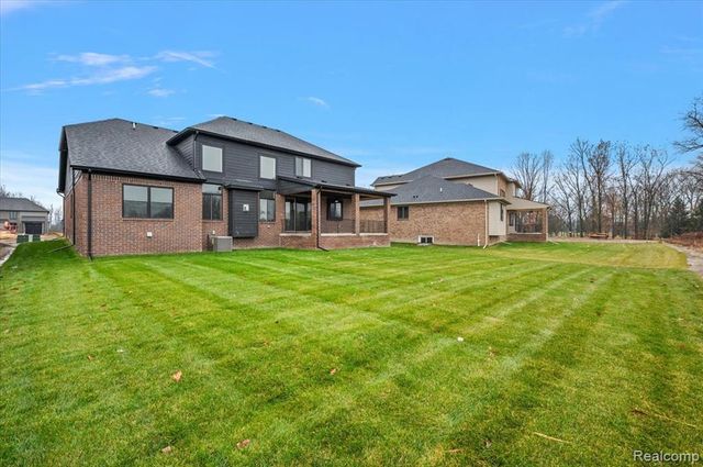 24021 Sawgrass Drive, Macomb, MI 48042