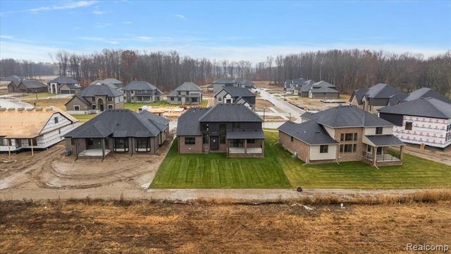 24021 Sawgrass Drive, Macomb, MI 48042