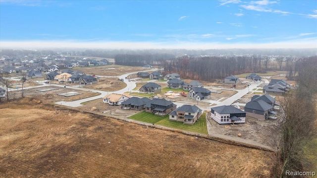 24021 Sawgrass Drive, Macomb, MI 48042