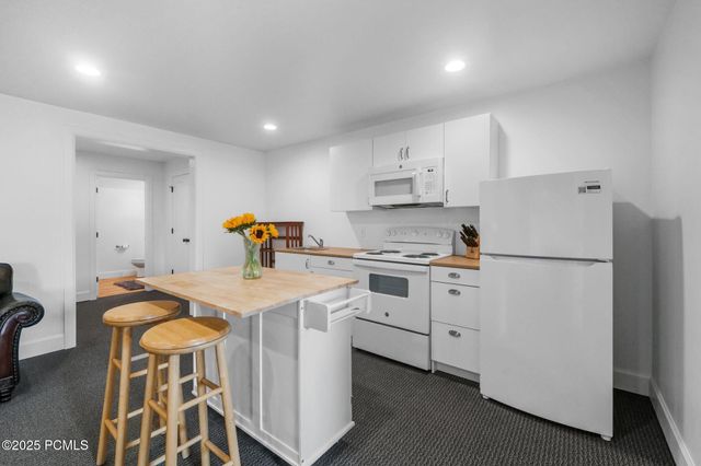 7664 Whileaway Road East, Park City, UT 84098