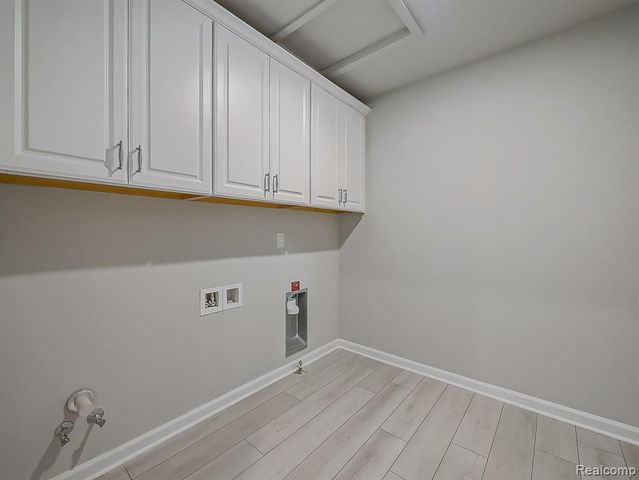 49533 Coldwater Ridge Drive, Northville, MI 48168