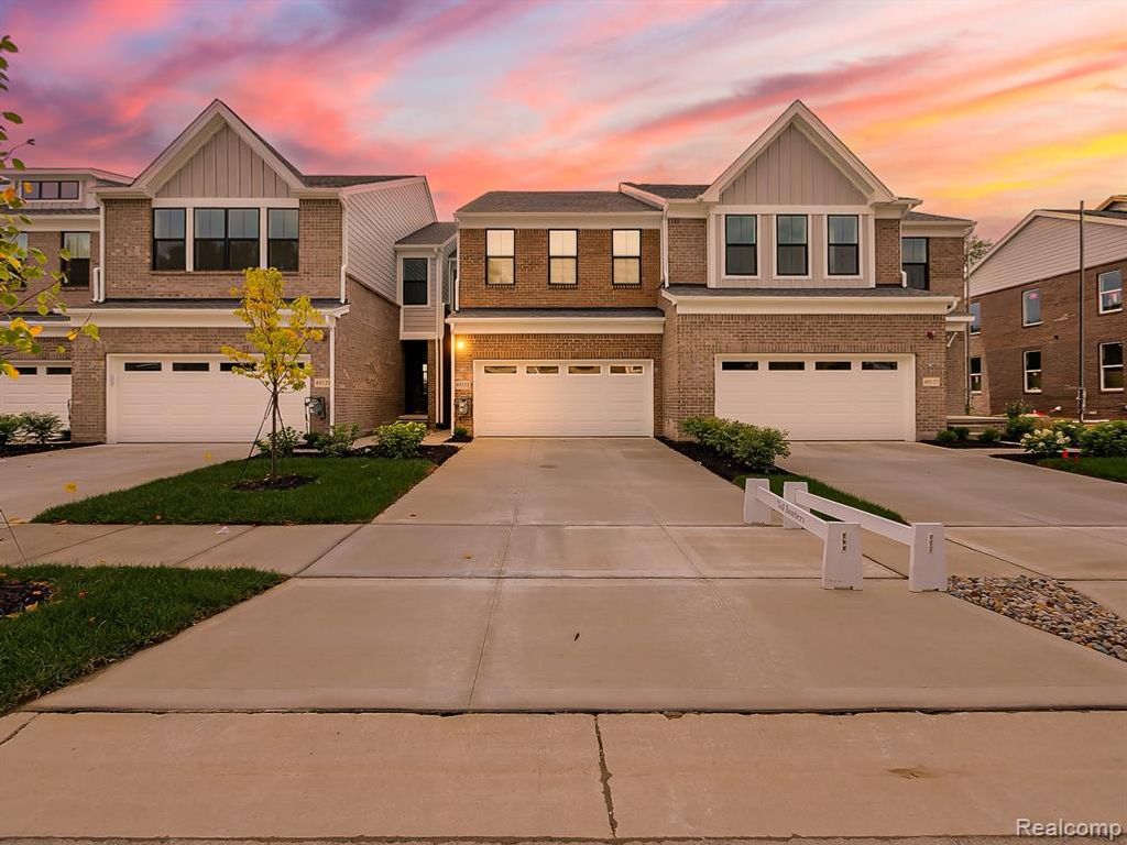 49533 Coldwater Ridge Drive, Northville, MI 48168