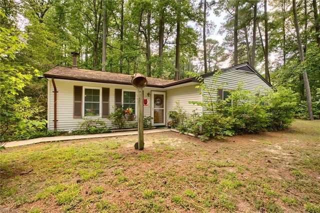 6592 Lake View DR, Gloucester, VA 23061