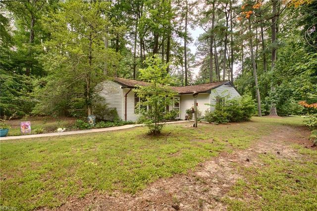 6592 Lake View DR, Gloucester, VA 23061