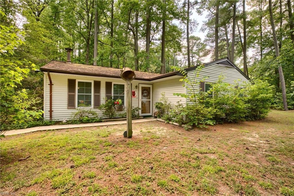 6592 Lake View DR, Gloucester, VA 23061