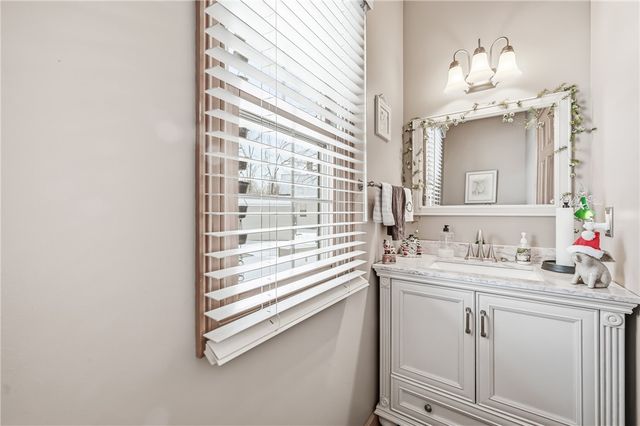 3733 Cornell Dr., Hermitage, PA 16148