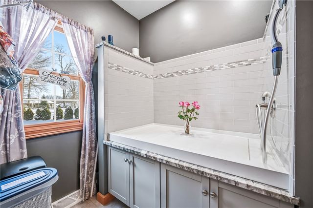 3733 Cornell Dr., Hermitage, PA 16148