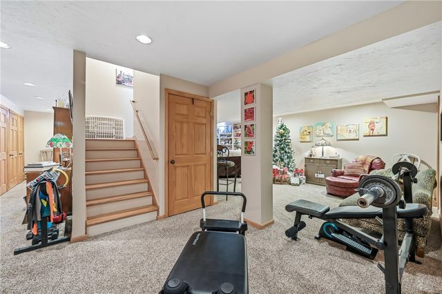 3733 Cornell Dr., Hermitage, PA 16148