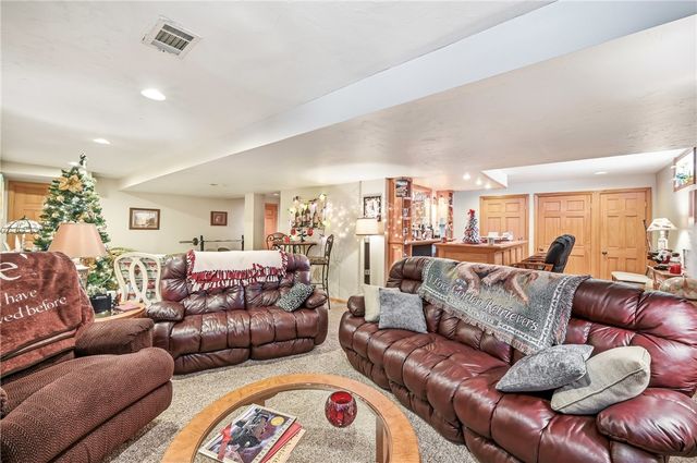 3733 Cornell Dr., Hermitage, PA 16148