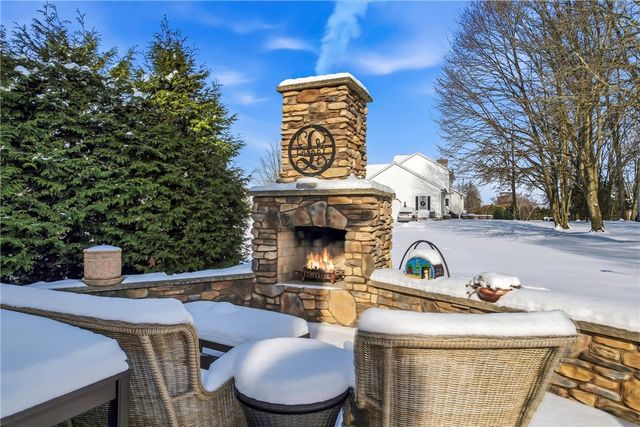 3733 Cornell Dr., Hermitage, PA 16148