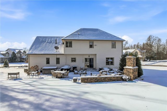 3733 Cornell Dr., Hermitage, PA 16148