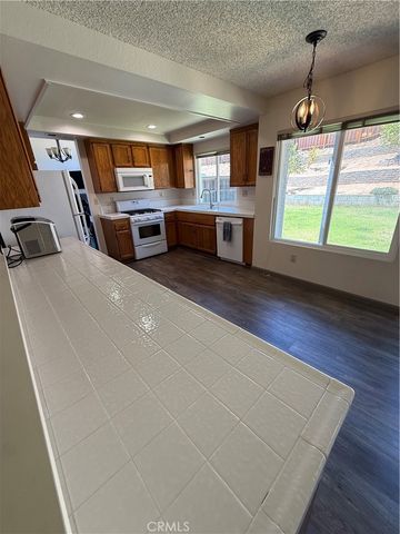 21426 Blossom Hill, Moreno Valley, CA 92557