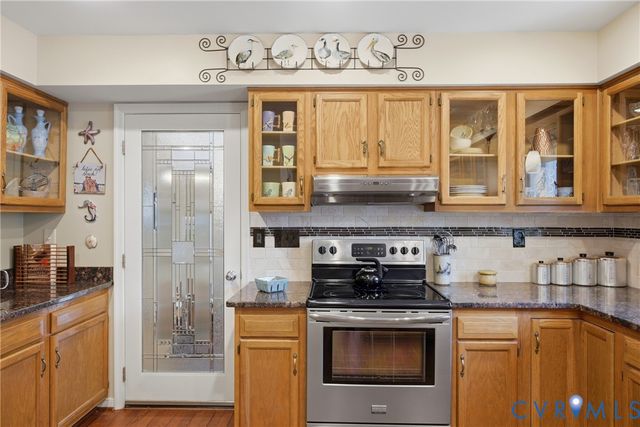 8305 Dove Hollow Pl, Glen Allen, VA 23060