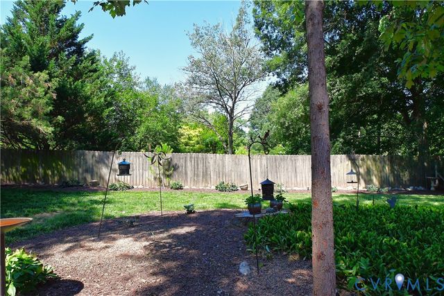 8305 Dove Hollow Pl, Glen Allen, VA 23060